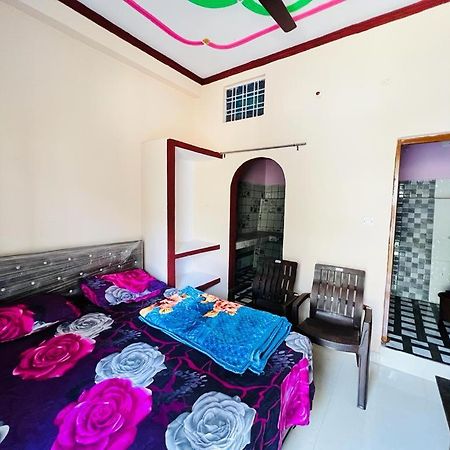 Gayatri Homestay Rudraprayāg Екстериор снимка